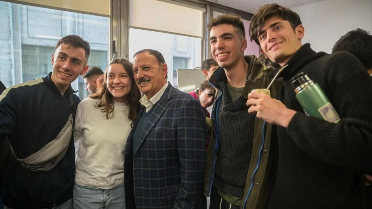Quintela apuesta a las nuevas generaciones peronistas para cambiar el futuro del país: el detalle del encuentro en Buenos Aires