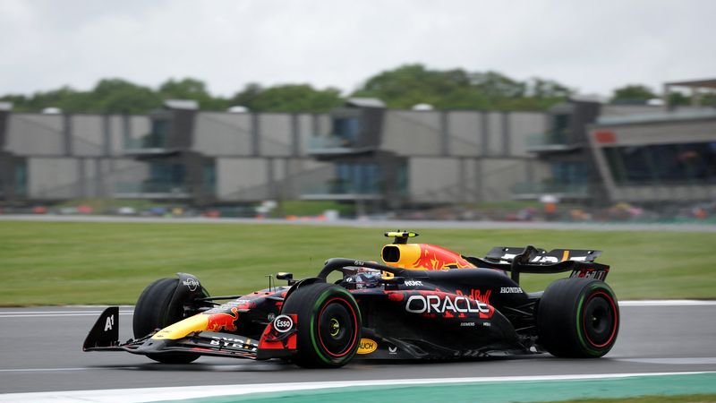 El mal momento de Pérez puede ayudar a McLaren en su lucha por el título, dice Brown