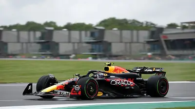 El mal momento de Pérez puede ayudar a McLaren en su lucha por el título, dice Brown El mal momento de Pérez puede ayudar a McLaren en su lucha por el título, dice Brown