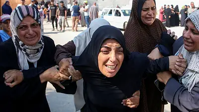 Tres gazatíes hallados muertos tras ser liberados de la custodia israelí, según un familiar y un testigo Tres gazatíes hallados muertos tras ser liberados de la custodia israelí, según un familiar y un testigo