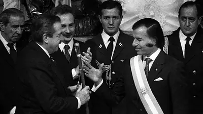 Fotografía de la asunción de Carlos Menem Fotografía de la asunción de Carlos Menem