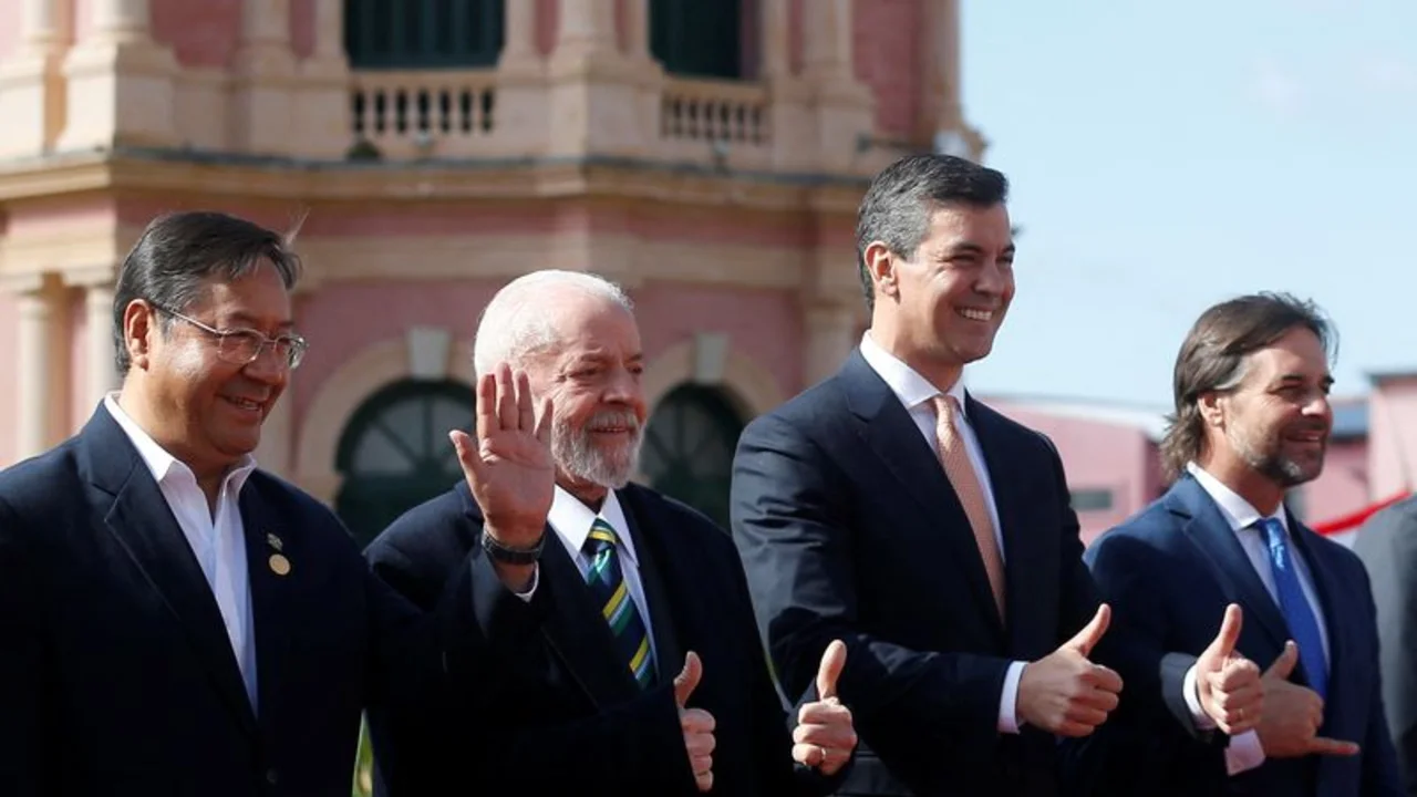 El camino de España hacia el éxito pasa por el juego bonito, dice DT