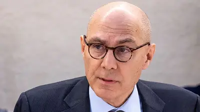 El jefe de DDHH de la ONU dice estar investigando una fosa común en la frontera entre Libia y Túnez El jefe de DDHH de la ONU dice estar investigando una fosa común en la frontera entre Libia y Túnez