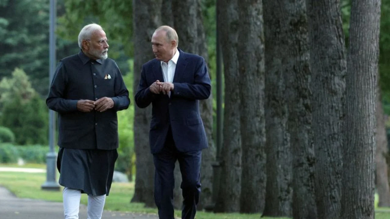 Modi visita Moscú y agradece a su "querido amigo" Putin