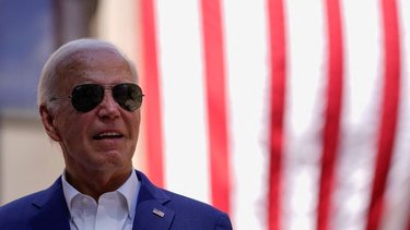 Biden se reúne con líderes sindicales mientras prosiguen pedidos de retirada desde filas demócratas
