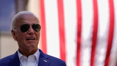 Biden se reúne con líderes sindicales mientras prosiguen pedidos de retirada desde filas demócratas