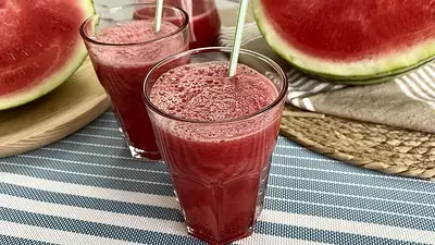 Jugo de sandía y frutillas. Jugo de sandía y frutillas.