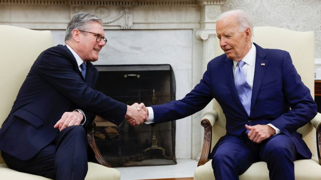 Biden aplaude el deseo de Starmer de estrechar lazos con la UE, según el Gobierno británico