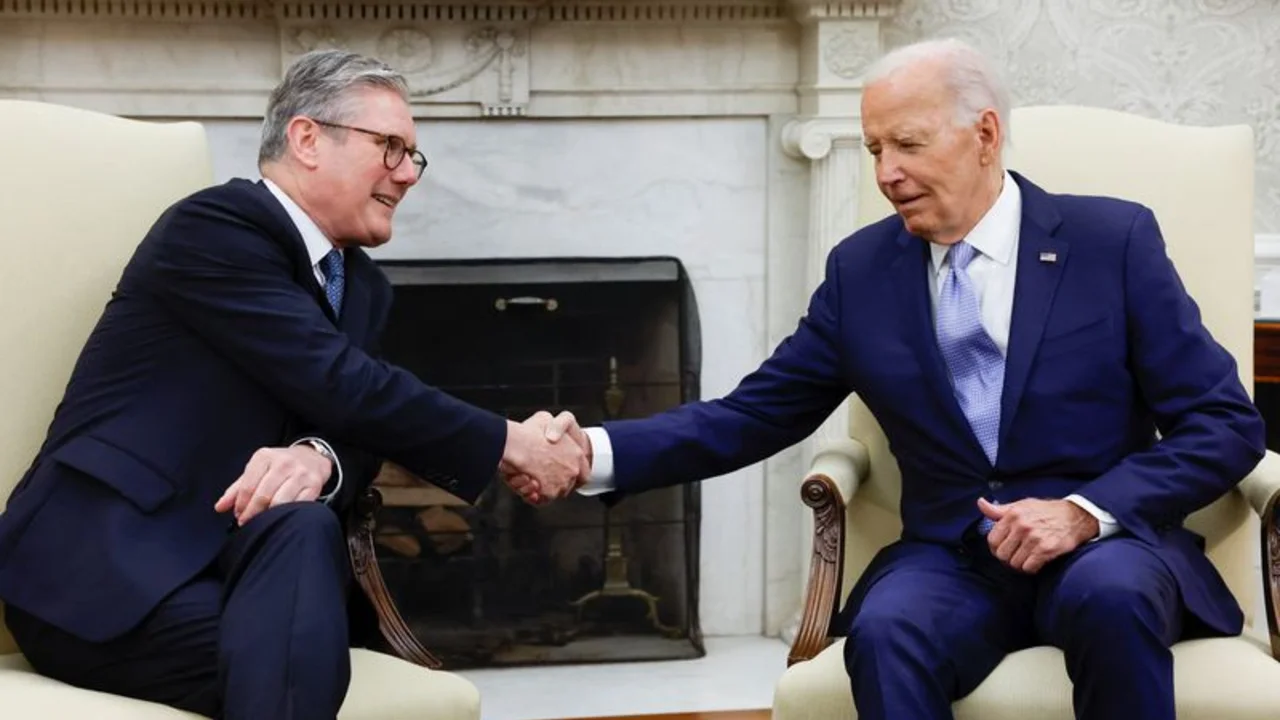 Biden aplaude el deseo de Starmer de estrechar lazos con la UE, según el Gobierno británico