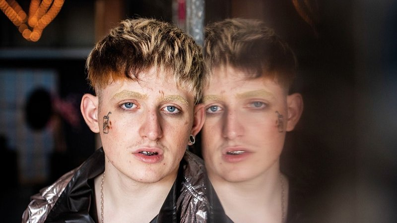 Fotografía del cantante Dillom
