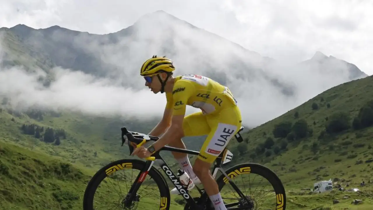 Un imparable Pogacar se impone en solitario en la etapa 14 del Tour de Francia en los Pirineos