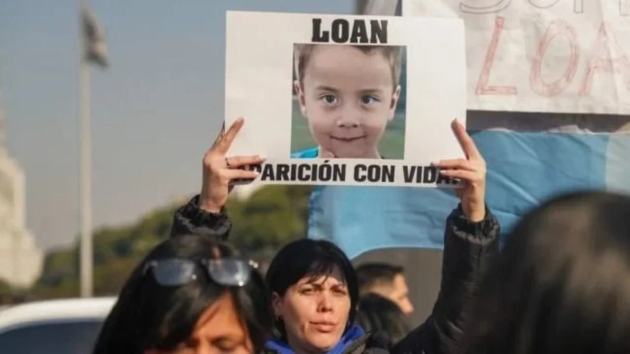 Protestas contra Valdés en Corrientes y en el centro porteño por la desaparición de Loan: "Perdimos el miedo"