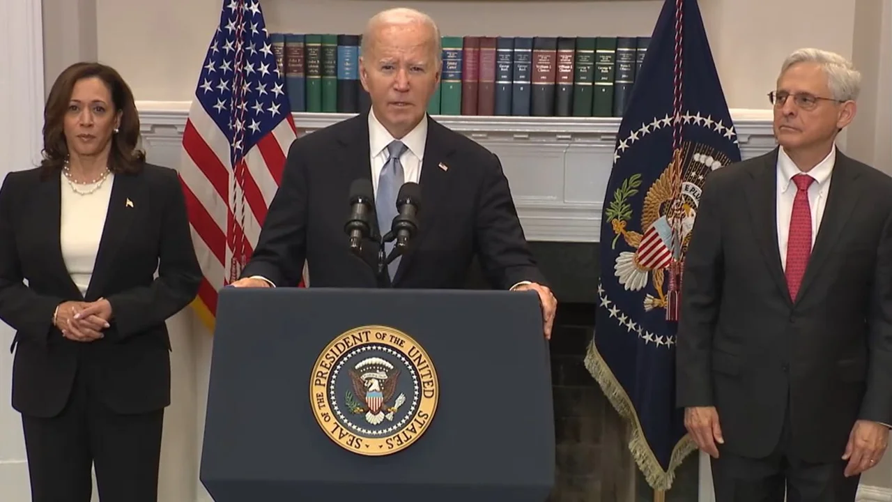 Biden prometió investigar el atentado y pidió “unidad” nacional