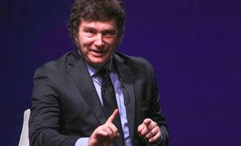 Internismo, autoritarismo y negacionismo junto a una deuda social interna | Escenario