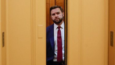 Trump elige como compañero de fórmula a senador J.D. Vance, que pasó de ser su crítico a un defensor