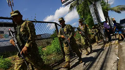 Menores de edad víctimas de detenciones arbitrarias, torturas y golpizas en El Salvador: HRW Menores de edad víctimas de detenciones arbitrarias, torturas y golpizas en El Salvador: HRW