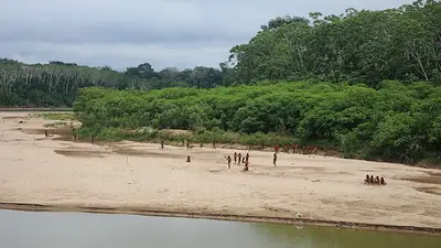 Tribu aislada en la Amazonía de Perú aparece cerca donde operan madereros Tribu aislada en la Amazonía de Perú aparece cerca donde operan madereros