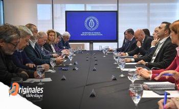 Rebelión: más gremios rechazan el tope salarial y suman tensión con el Gobierno | Paritarias 2025