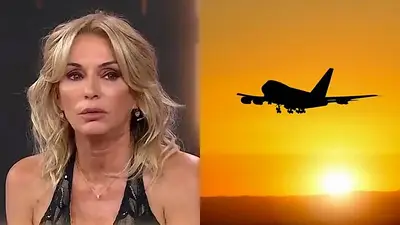 Yanina Latorre y un avión Yanina Latorre y un avión