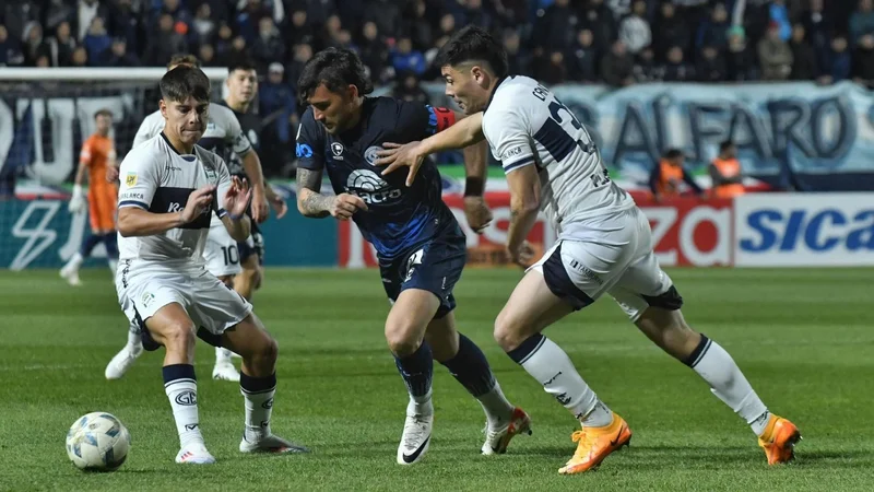 Liga Profesional de Fútbol, Independiente Rivadavia de Mendoza, Gimnasia y Esgrima de La Plata