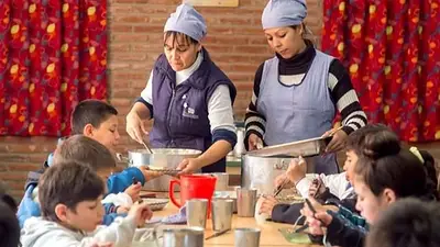 Quintela confirmó que entra en vigencia el Aporte Extraordinario para beneficiar a más de 55 mil estudiantes en toda la provincia Quintela confirmó que entra en vigencia el Aporte Extraordinario para beneficiar a más de 55 mil estudiantes en toda la provincia