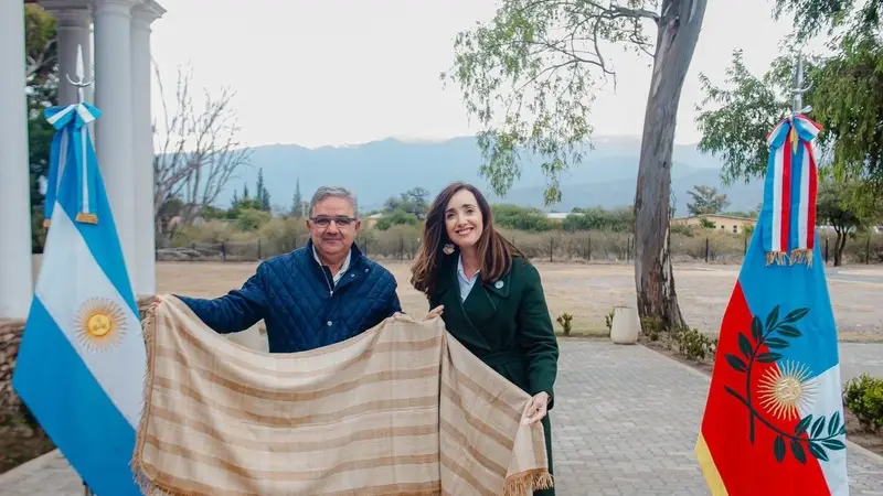 Tras la desautorización de los Milei, Villarruel reapareció con un gobernador peronista
