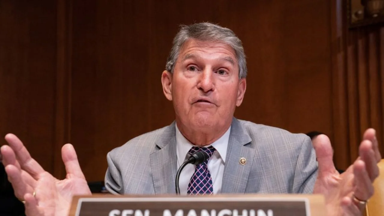 El senador Manchin dice que no se presentará a la elección presidencial de EEUU