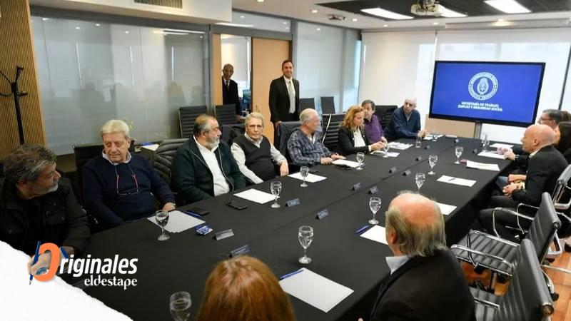 El Gobierno citó a los empresarios para discutir la reforma laboral en medio de cruces con los gremios