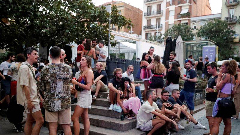Barcelona no puede absorber un crecimiento turístico infinito y necesita frenos, según el alcalde
