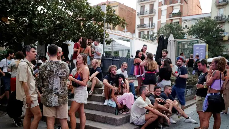 Barcelona no puede absorber un crecimiento turístico infinito y necesita frenos, según el alcalde