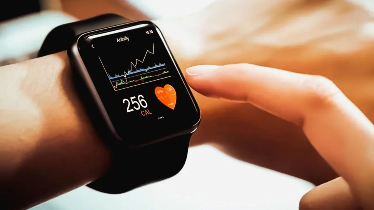 Expertos recomiendan el uso de relojes inteligentes: su importancia para la salud