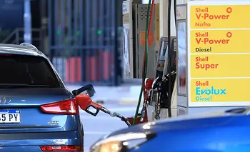 Precio de la nafta en CABA y PBA: a cuánto cotizan los combustibles hoy martes 18 de agosto | Nafta