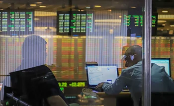 Caen los bonos y las acciones argentinas y el riesgo país se encamina a los 800 puntos | Mercados financieros