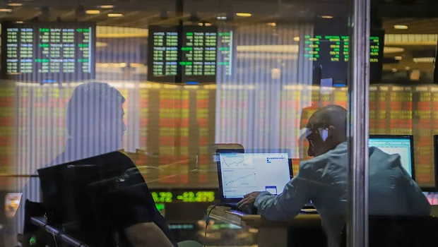 Caen los bonos y las acciones argentinas y el riesgo país se encamina a los 800 puntos | Mercados financieros