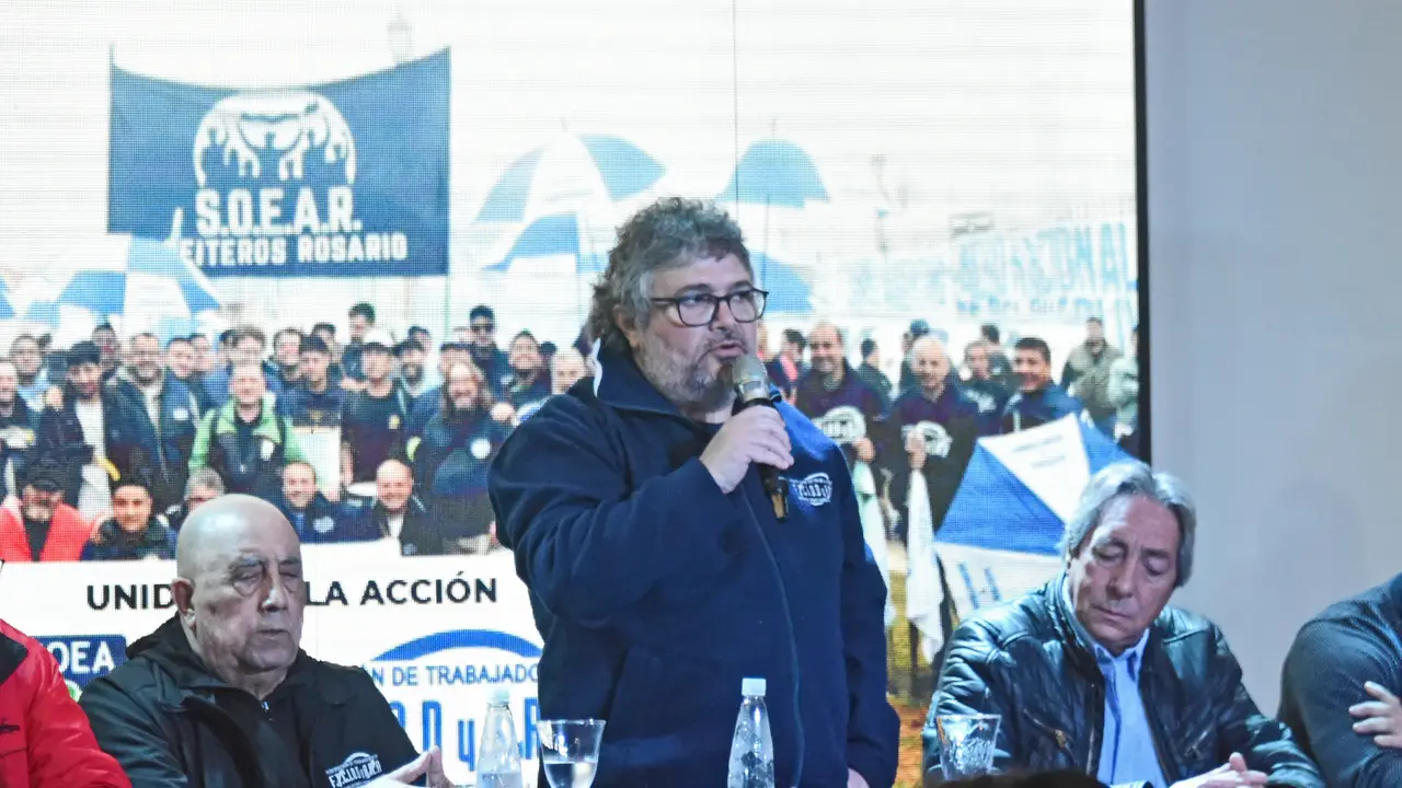 El Gobierno dictó la conciliación obligatoria en el conflicto de aceiteros