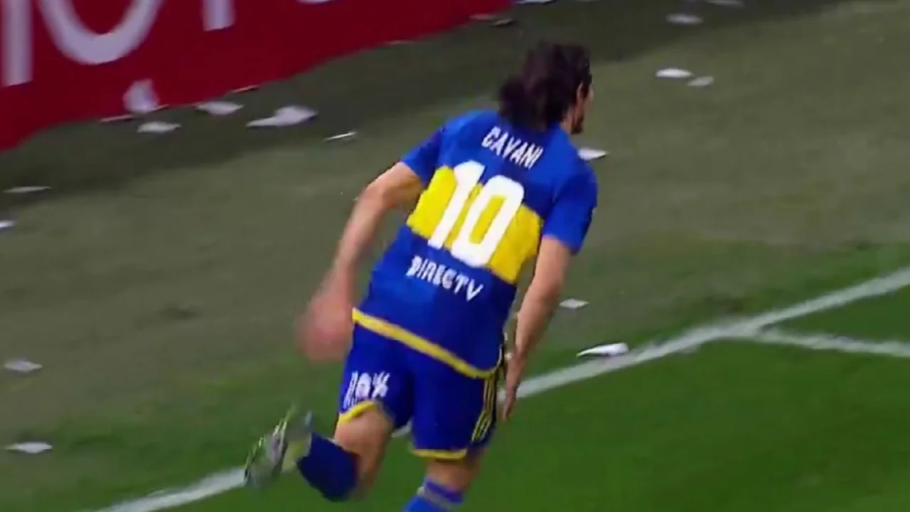 El gol de Cavani para Boca contra Independiente del Valle: el video de la jugada