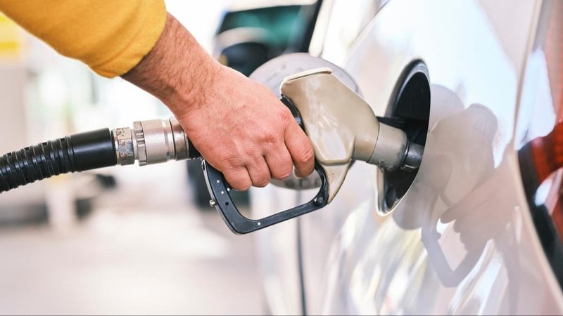 Se desplomó el consumo de combustibles en Santa Fe y piden soluciones a Milei: "Momento crítico"