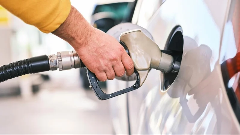 Se desplomó el consumo de combustibles en Santa Fe y piden soluciones a Milei: "Momento crítico"