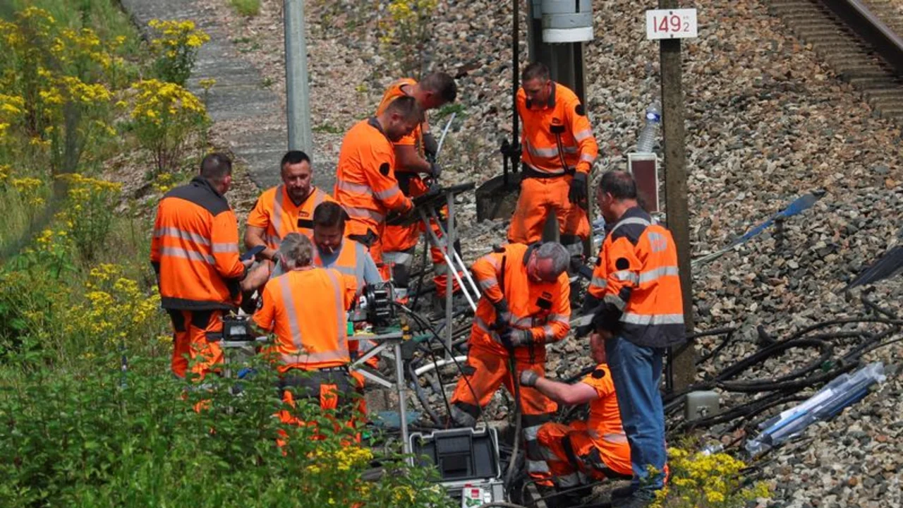¿Qué se sabe de los atentados a los ferrocarriles franceses antes de la inauguración de los Juegos?