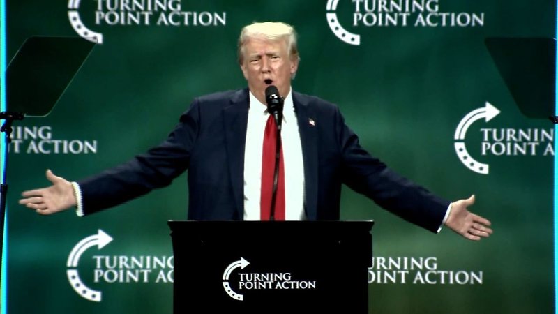 Trump promete a los cristianos que si gana no tendrán que votar en cuatro años