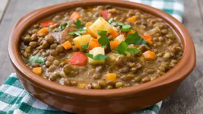 Sopa de lentejas con verduras Sopa de lentejas con verduras