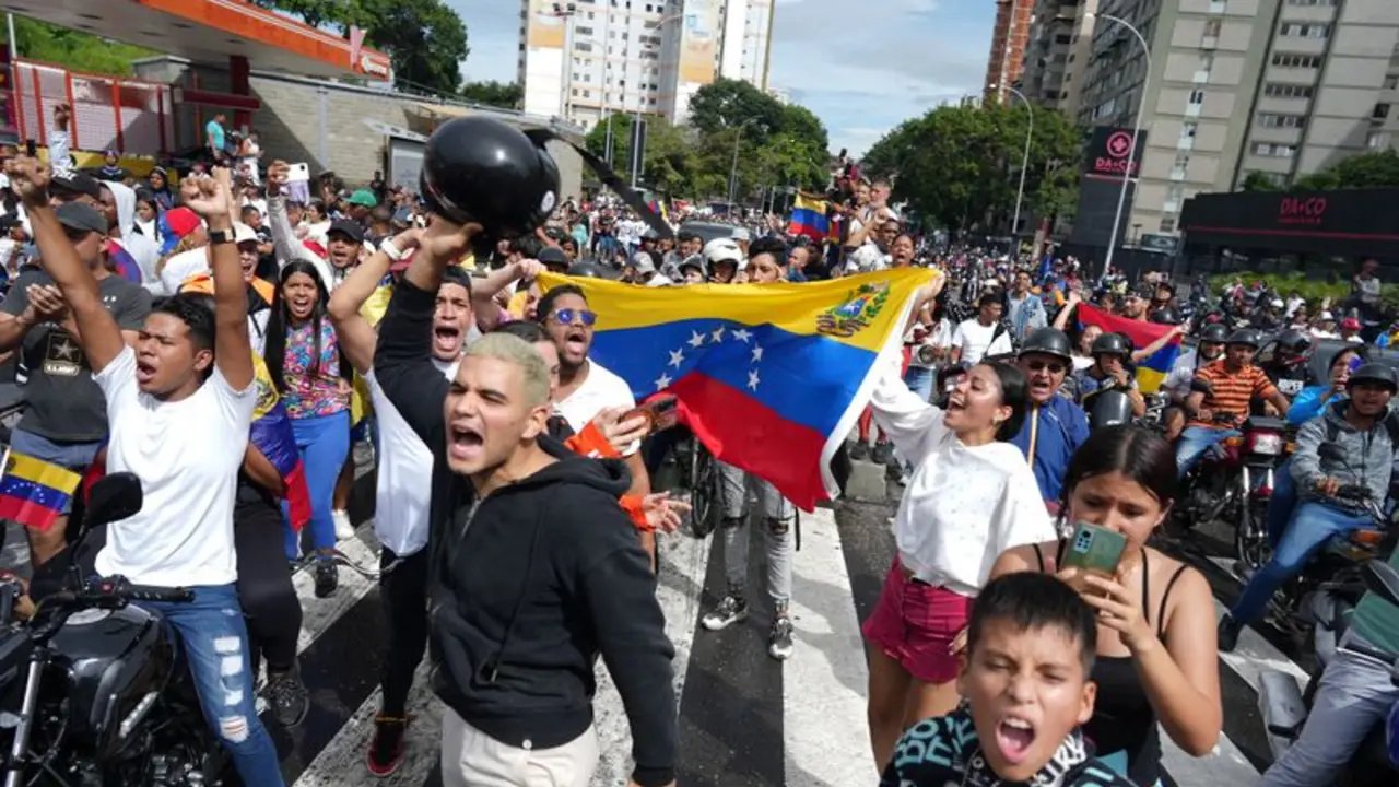 Venezuela se hunde en la incertidumbre y una polarización cada vez más violenta