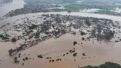 Los últimos coletazos del tifón provocan lluvias e inundaciones que causan cuatro muertos en China Los últimos coletazos del tifón provocan lluvias e inundaciones que causan cuatro muertos en China