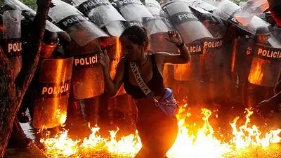 Crecen las protestas en Venezuela contra Maduro y la oposición dice tener pruebas de su mayoría Crecen las protestas en Venezuela contra Maduro y la oposición dice tener pruebas de su mayoría