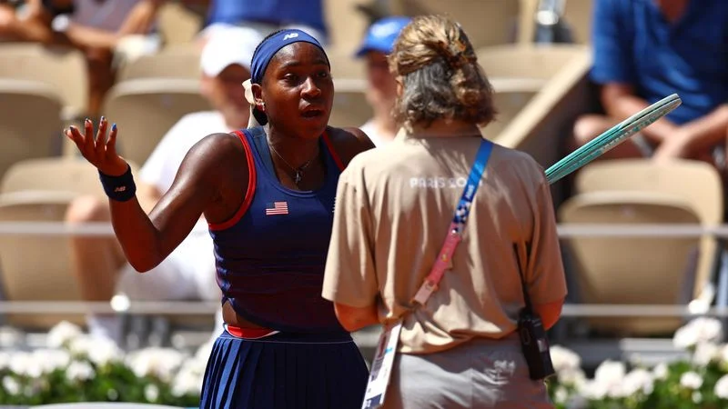 Las esperanzas de un oro individual en tenis se desvanecen para Gauff con su derrota ante Vekic