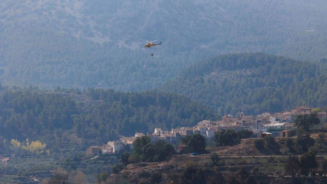 Varios incendios azotan España en plena ola de calor