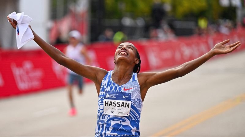 La fondista neerlandesa Hassan correrá 5.000 m, 10.000 m y maratón en París
