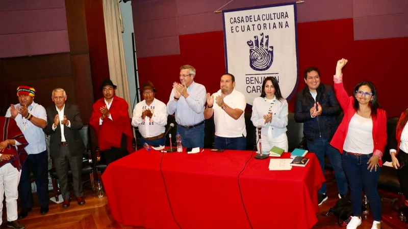 Ecuador: el correísmo, movimientos indígenas y ciudadanos buscan la unidad