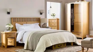 Así tenés que ordenar la mesa de luz para dormir mejor: la palabra de una experta