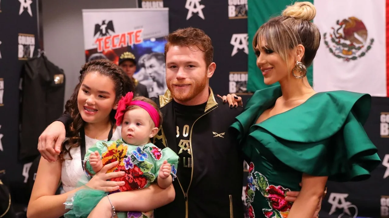 La insólita revelación de Canelo Álvarez en el boxeo sobre su familia: "Son primos"
